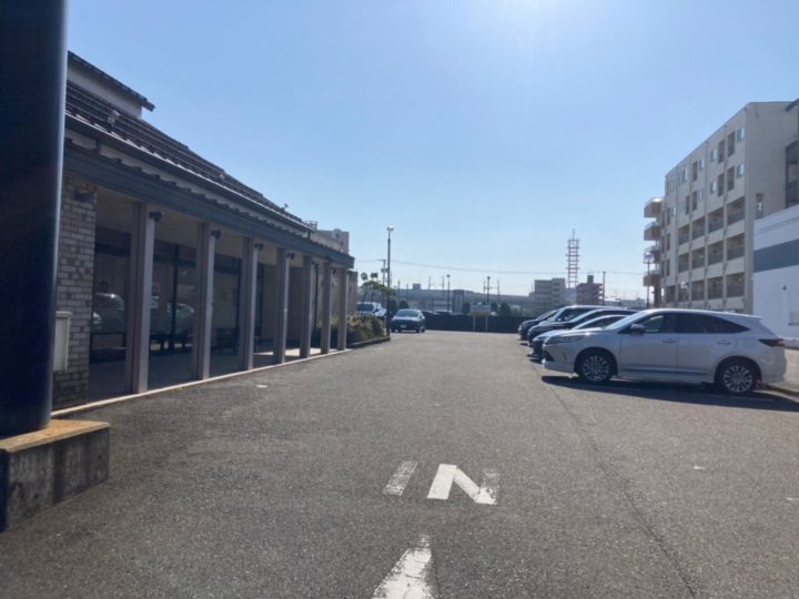 海座 福井開発店　駐車場