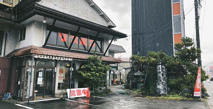 リスボンエイト｜老舗洋食店で食べるボルガライス